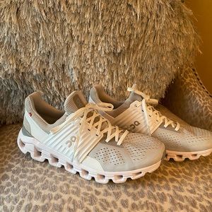 On Cloud Cloudswift Glacier White Size 10